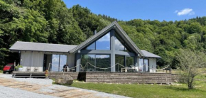 KissHaz Luxury Villa